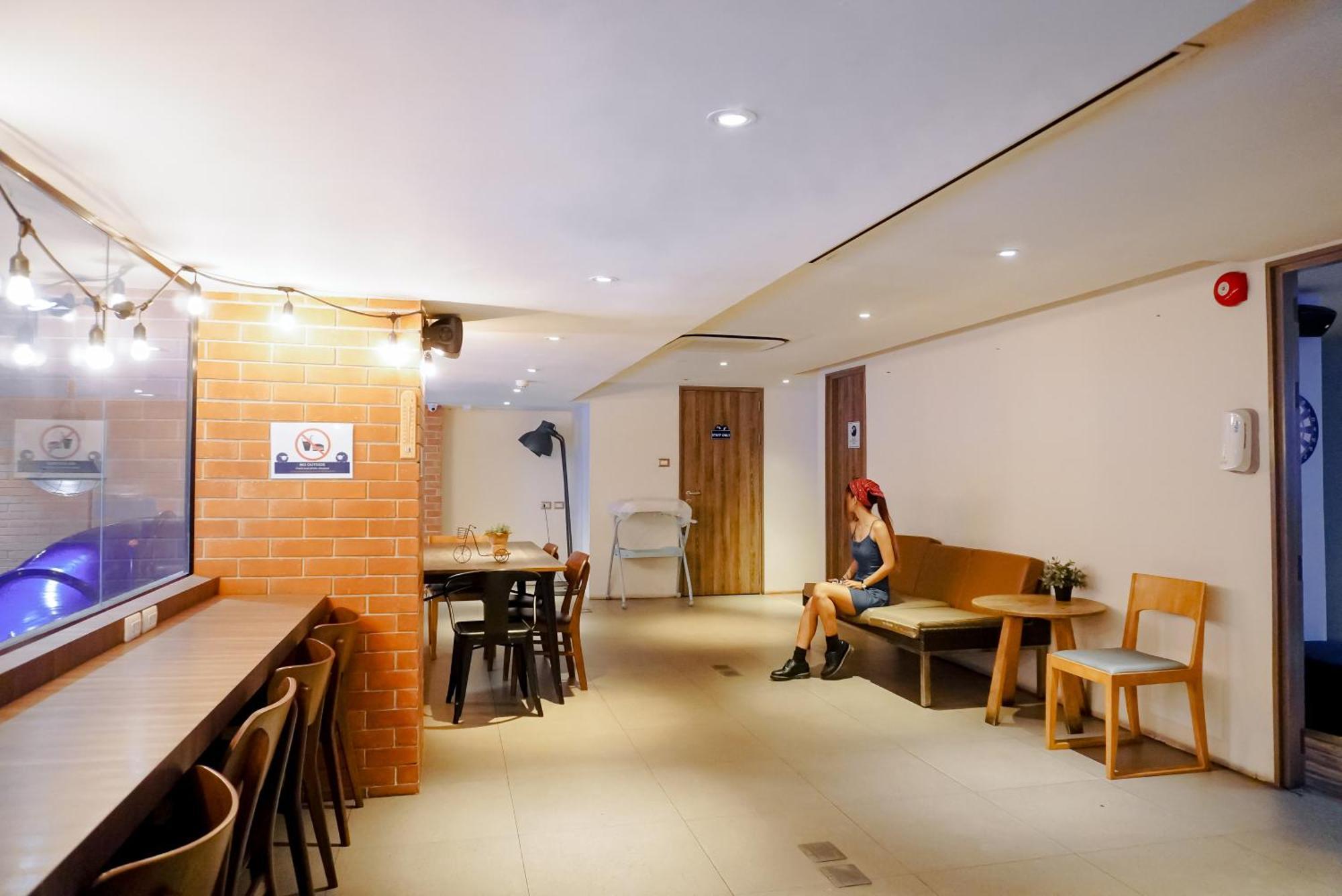 Kokotel Bangkok Surawong Exterior foto